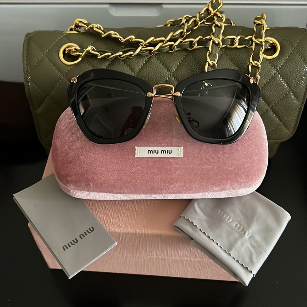 MIU MIU Cat-Eye Acetate Sunglasses (SMU N10). 100% authentic.